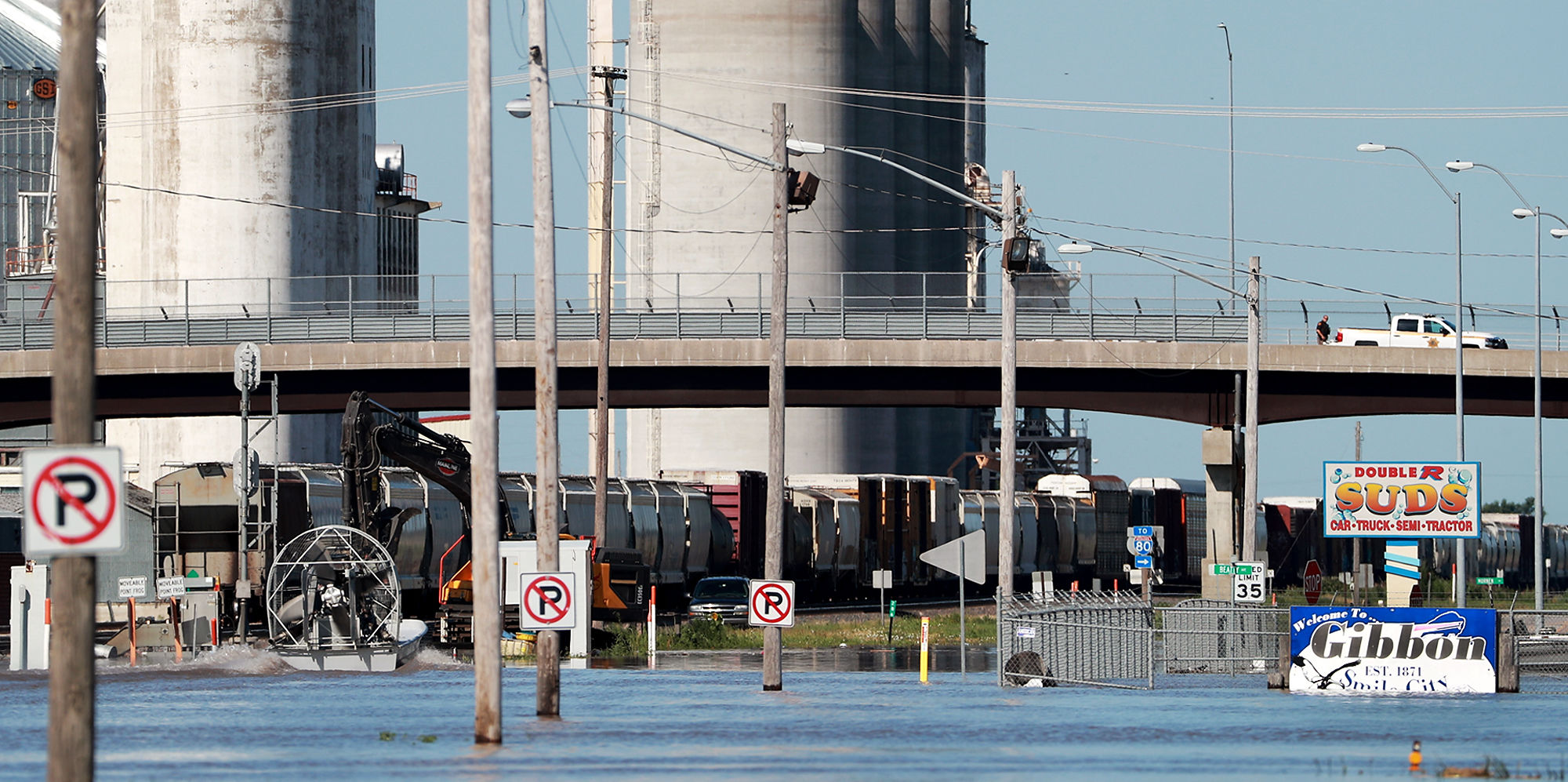 071119_GibbonFlooding01_bjs.JPG